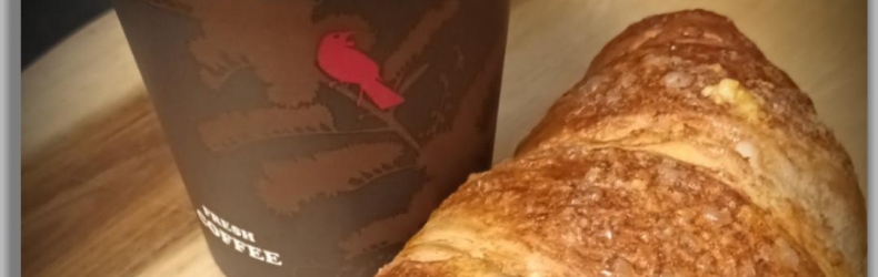 Šio mėnesio pasiūlymas - juoda kava + sviestinis kruasanas su kriaušių bei karamelės įdaru tik 1,50 Eur. Kviečiame užsukti.