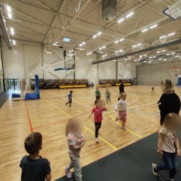 Edukaciją po baseiną!