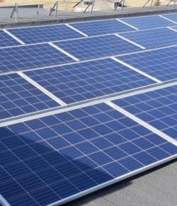 Pradedama statyti saulės elektrinė