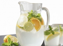 Stalo vanduo/Table water (2 kcal)